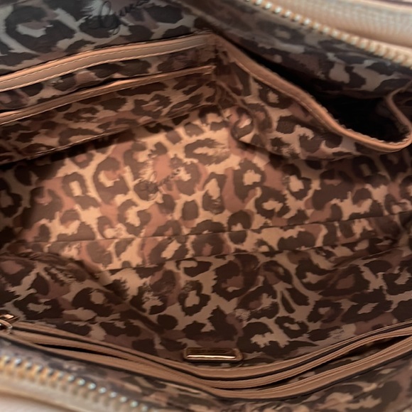 Guess Large Shoulder Handbag - Picture 10 of 14